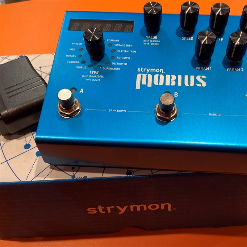 strymon mobiusの画像